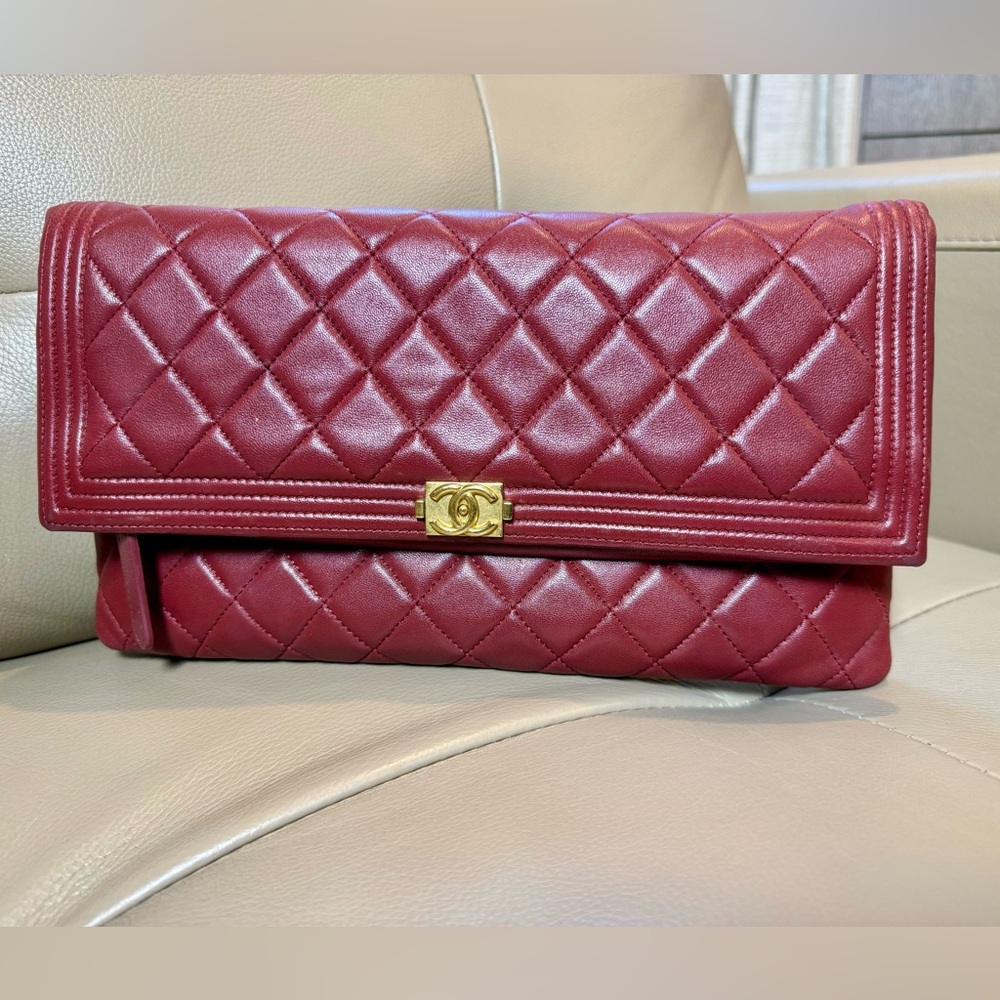 Sold ❌ Chanel Le Boy soft fold over CC clutch bag lambskin - Picture 1 of 13